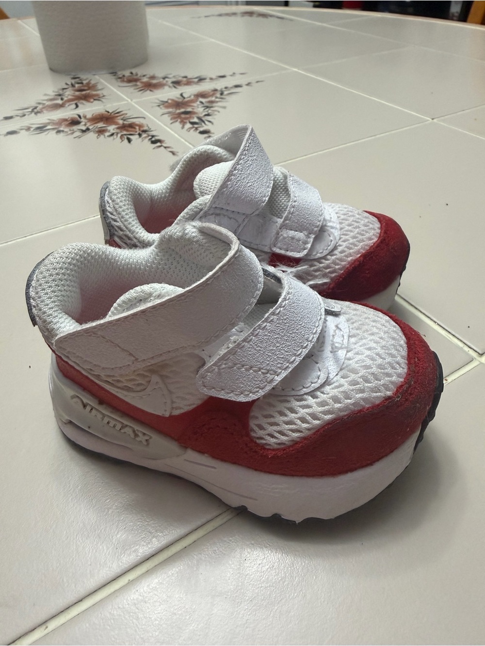 Nike Kids White and Red Air Max